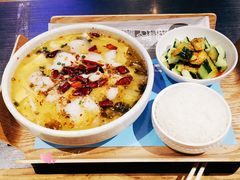 一人食酸菜鱼-鱼库·不仅是一家烤鱼店(车公庙店)