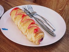 樱桃酸奶卷-Blueglass酸奶(财富购物中心店)