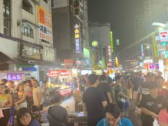 -六合夜市