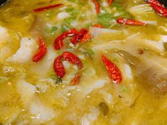 -渝是乎酸菜鱼·川渝小炒(新世界百货望京店)