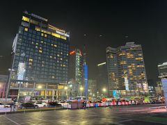 -BHC炸鸡(明洞总店)