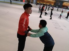-冰纷万象滑冰场(沈阳万象城店)