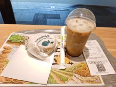 冰燕麦拿铁-麦当劳(顾村公园店)