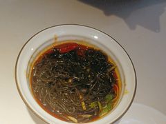 酸辣蕨根粉-鸣记脆皮烤鱼·海鲜烤鱼(三八广场店)