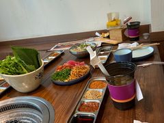 -明洞阿姨·韩式酱蟹烤肉·创意料理(三元桥店)