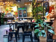 大堂-成都屋头串串香(八府庄店)