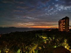 -三亚湾海居铂尔曼度假酒店