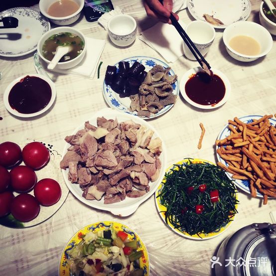 黄旗手把肉(建行公寓店)