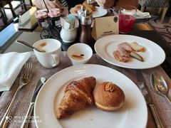 -圣丰索菲特·2 On 988 Café 自助餐厅
