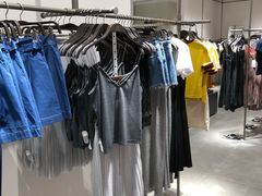 -URBAN REVIVO(欢乐海岸购物中心店)