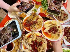 -烧哥美蛙肥肠鱼火锅·十五年社区店
