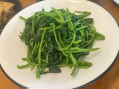 -莲餐厅·湖北菜·潜江小龙虾店(愚园路店)