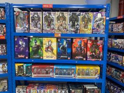 -逝水玩具折扣店