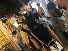 -吴山路夜市