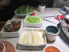 -左庭右院鲜牛肉火锅(浦江欢乐颂店)