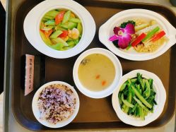 -莲芯花月子会所