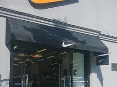 -NIKE北京赛特换季优惠店