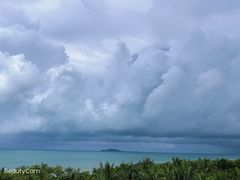 -三亚湾海居铂尔曼度假酒店