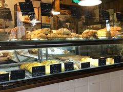 面包甜点陈列柜-仙峰天然面包(迎宾路店)