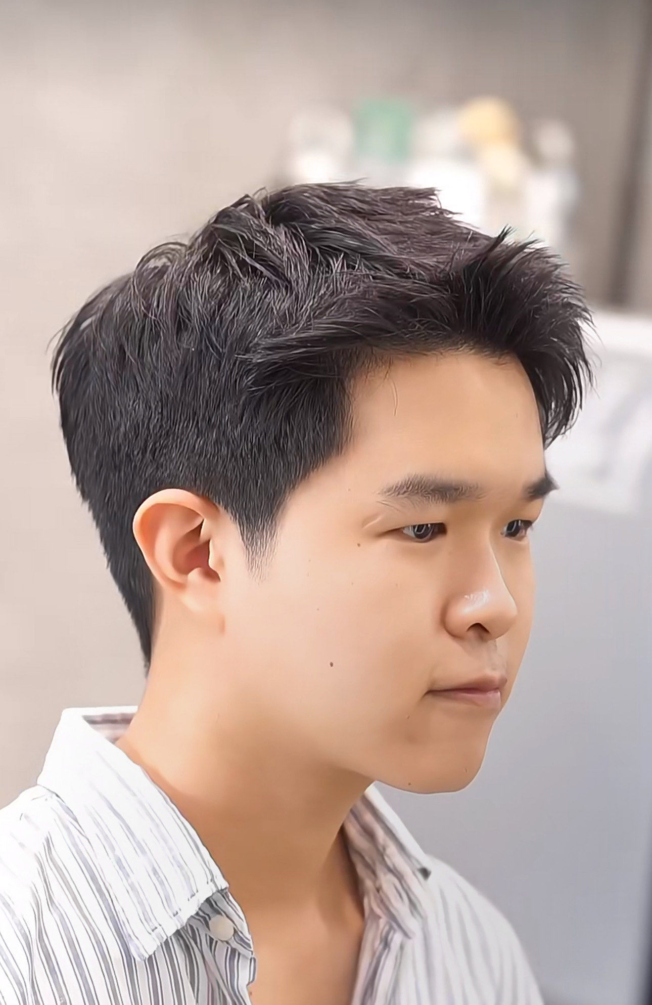 中分发型超帅气