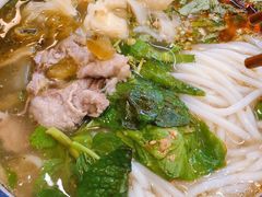 -云阿蛮云南生烫牛肉米线(奉贤路店)