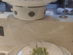 -阿瓦山寨·湘菜现炒·剁椒鱼头王(咸阳总店)