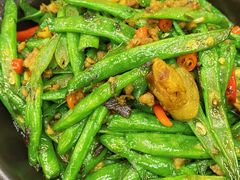 -堂瓦里·33年传统赣菜(第一街区店)