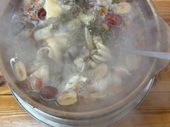 -广味炭炉鸡煲(宝业路分店)