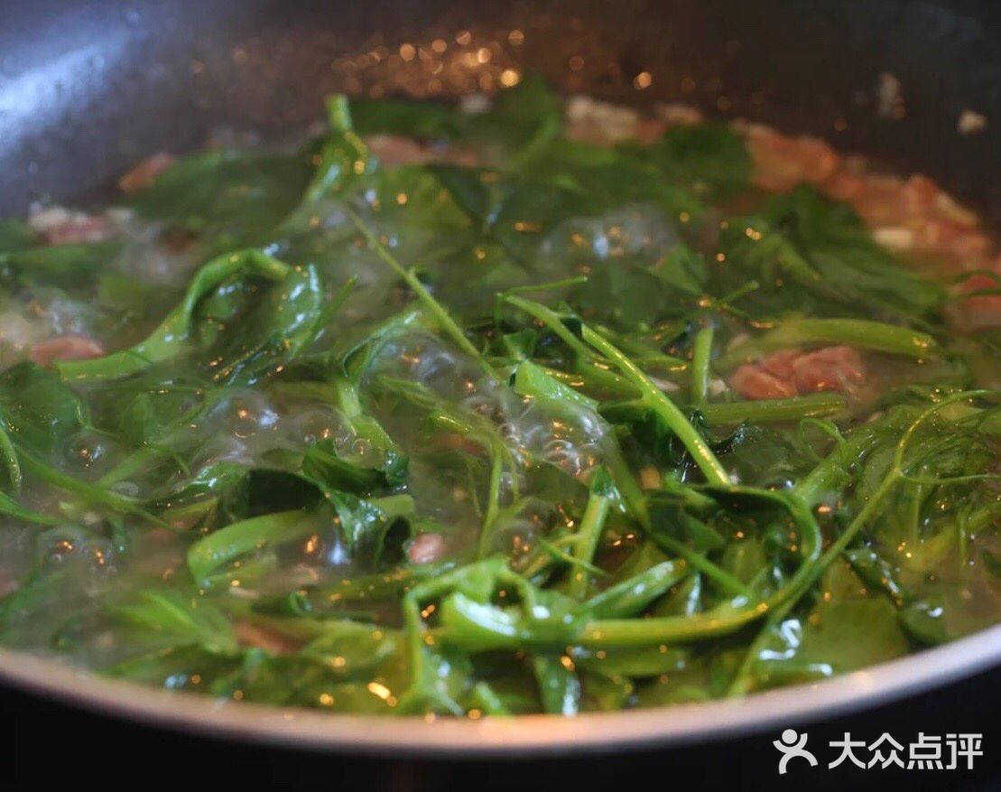 上汤豆苗你吃过，有腊肠的上汤豆苗你值得尝试