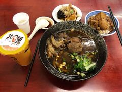 -尊品原汁牛肉面