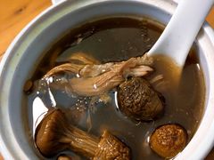松茸鸡汤-玉滋補