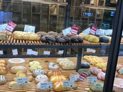 -焙丽拾光(麦凯乐直营店)