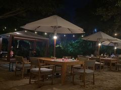 -三亚艾迪逊酒店·海滩烧烤 BARBACOA·现场乐队·浪漫晚餐·烧烤海鲜