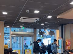 -麦当劳(轻轨曹杨路店)