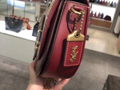 -COACH蔻驰(银泰店)