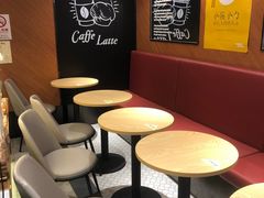用餐区-山崎面包(百联世纪店)