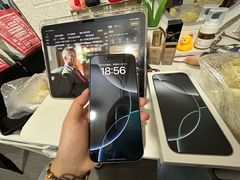 -Apple零售店(华贸购物中心店)