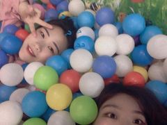-美心红酒小镇游乐园