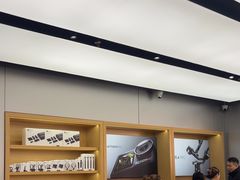 -DJI大疆(深圳华强北曼哈授权体验店)