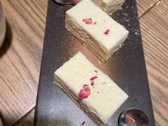 娜帕里勇-那时新疆·若羌(经纬汇店)