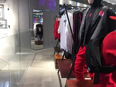 -阿迪达斯(武林银泰三叶草店)