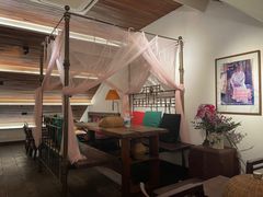 -Cuc Gach Quan Restaurant