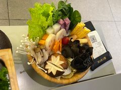 -湊湊火锅·茶憩(南京万象天地店)