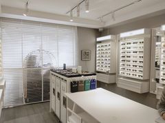 -目艮眼镜SHOWROOM(品牌集合店)