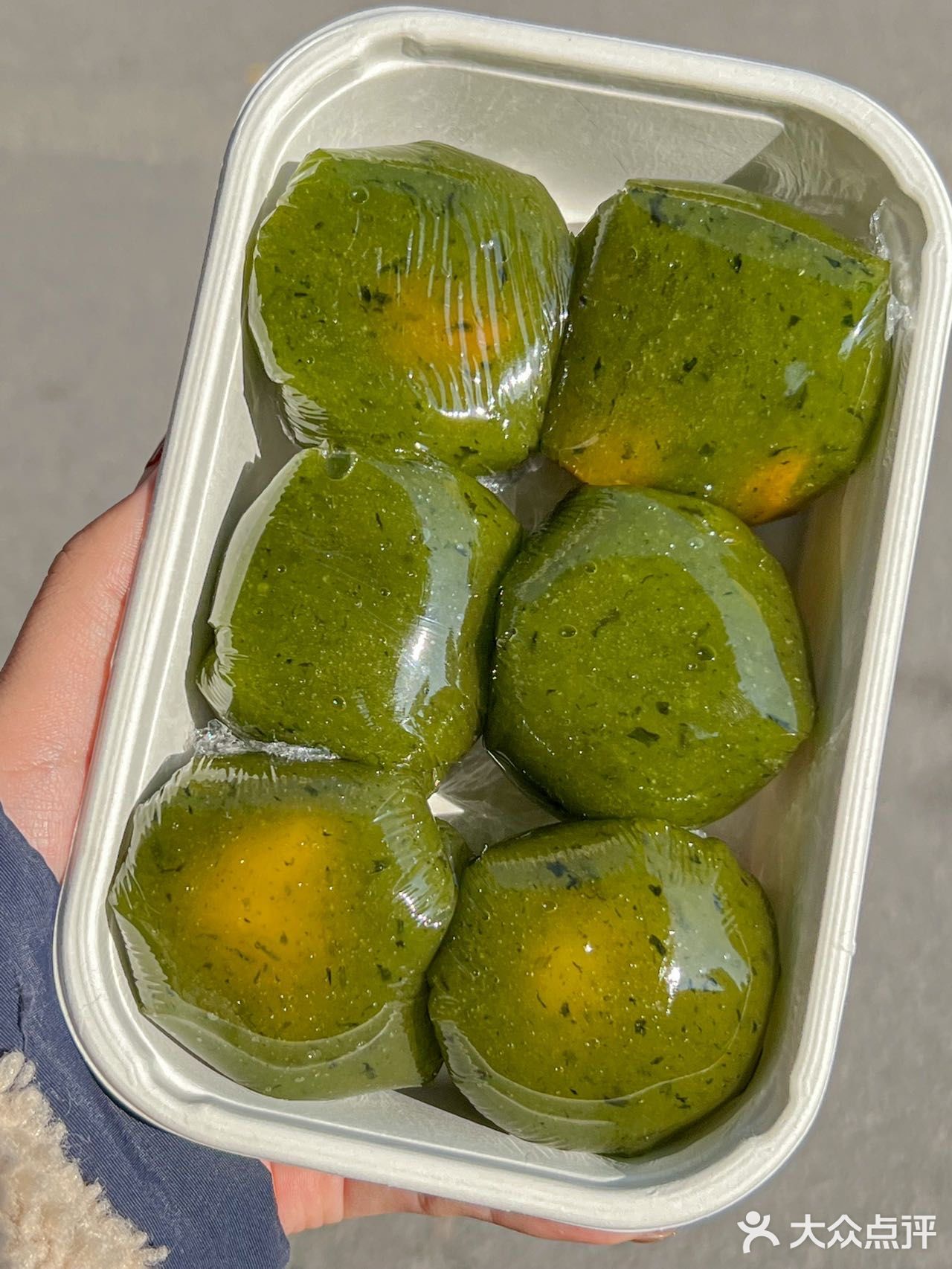 又到吃青团的季节了！一个3r好划算