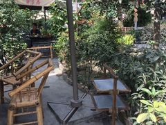 -茅草房·河畔园林火锅