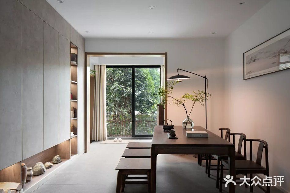 40岁大叔把客厅去掉，装修成极简新中式，新家静谧又美好，喜欢