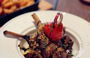 Charcoal-Grilled Lamb Rack