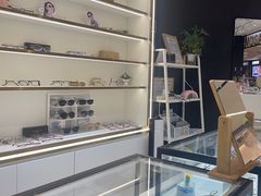 -沫芮眼镜·蔡司·依视路·尼康明月(环创店)