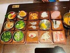-银米·云南传统过桥米线(双廊黑金冠店)